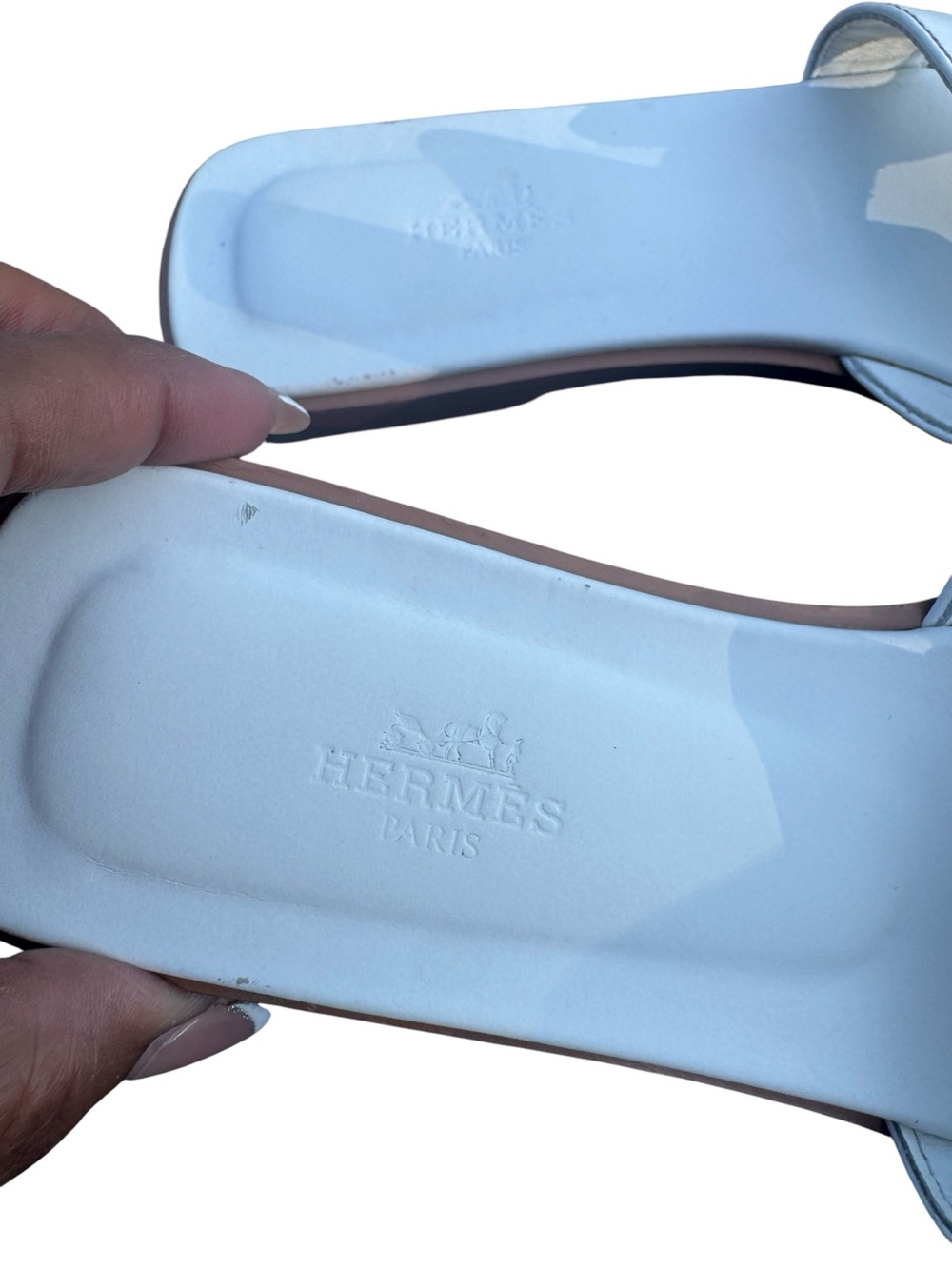 Hermès Oran White Sandals Sz 39 - Picture 2 of 6